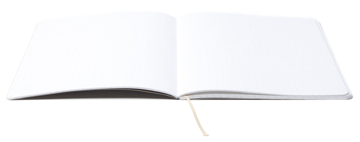 80 pages. 5 mm thin.